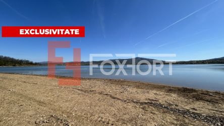 Teren de vanzare 6000 mp cu iesire la Lac Surduc
