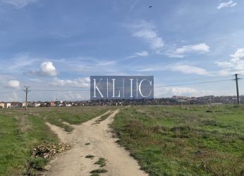 Teren de vanzare 7700 mp cu deschidere de 64 m zona Strand din Sibiu