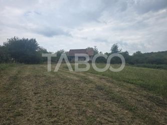 Teren de vanzare 8700 mp cu un front de 30m in Sura Mare