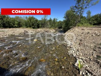 Teren extravilan cu utilitati 1800 mp langa Rau pe Valea Sebesului