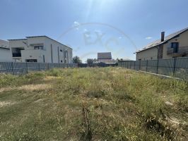 Teren imprejmuit + gard intre case zona Magic Trivale