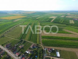Teren intravilan 506mp PUZ aprobat 2 fronturi stradale 30m Sura Mica