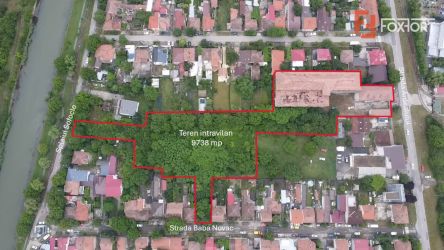 Teren intravilan 9738 mp, cu iesire pe 3 strazi - zona Dambovita