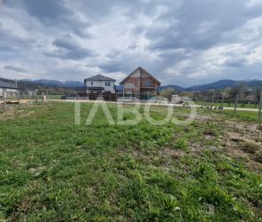 Teren intravilan cu utilitati 464 mp front 27 ml pentru casa Talmaciu 