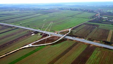 Teren intravilan curti-constructii, industrial, Autostrada A1 - km 62