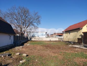 Teren intravilan de vanzare Sibiu zona Lupeni 714 mp front 17 mp