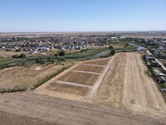 Teren Intravilan In Rate Com Berceni | gaz, curent, superb, langa lac 