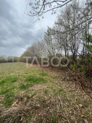 Teren intravilan pentru casa zona linistita 550 mp front 21 m Cisnadie