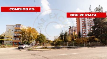 Teren stradal pe colț - Ideal afacere - front stradal mare