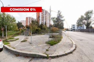 Teren stradal pe colț - Ideal afacere - front stradal mare