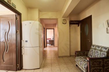 Vand/Schimb Apartament 3 camere ultracentral cu Apartament 2 camere+di