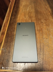 Vând telefon Sony Xperia Z 5