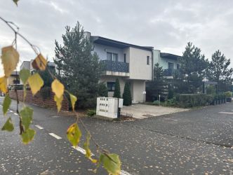 Vila individuala de inchiriat, READY TO MOVE, LaRa Condominium-Otopeni